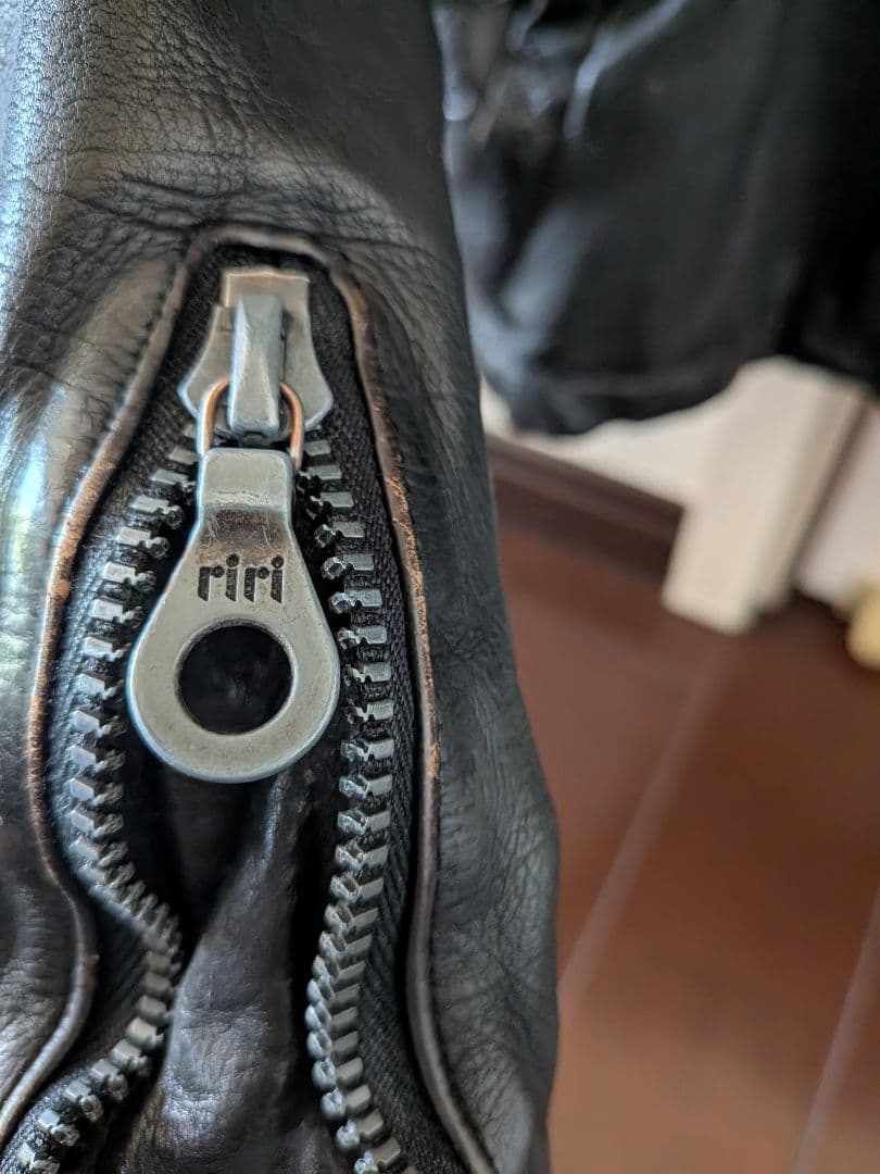 バックラッシュ　イサムカタヤマ　シングルライダース　カーフ　サイズS