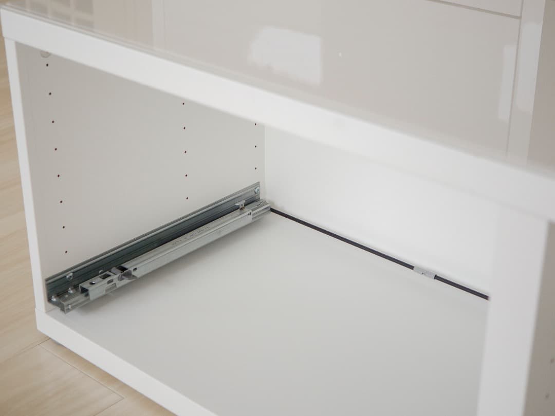 IKEA BESTAベストーローボード　幅120cm　ホワイトガラス天板　美品