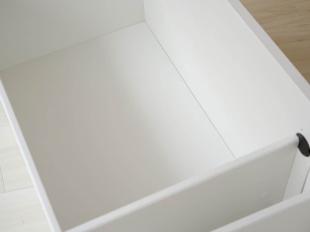 IKEA BESTAベストーローボード　幅120cm　ホワイトガラス天板　美品