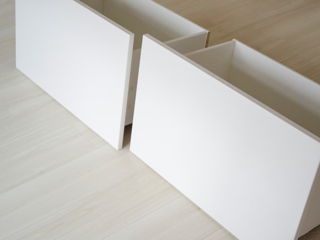 IKEA BESTAベストーローボード　幅120cm　ホワイトガラス天板　美品