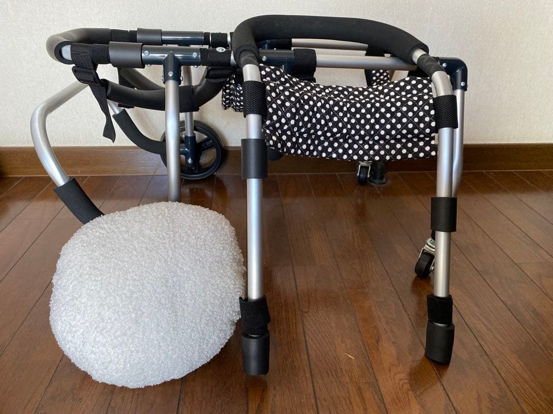 中型犬用車椅子　顎乗せ付き