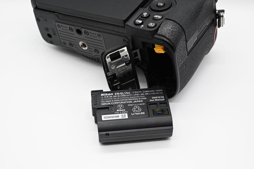 【極上品】Nikon Z5II ボディ