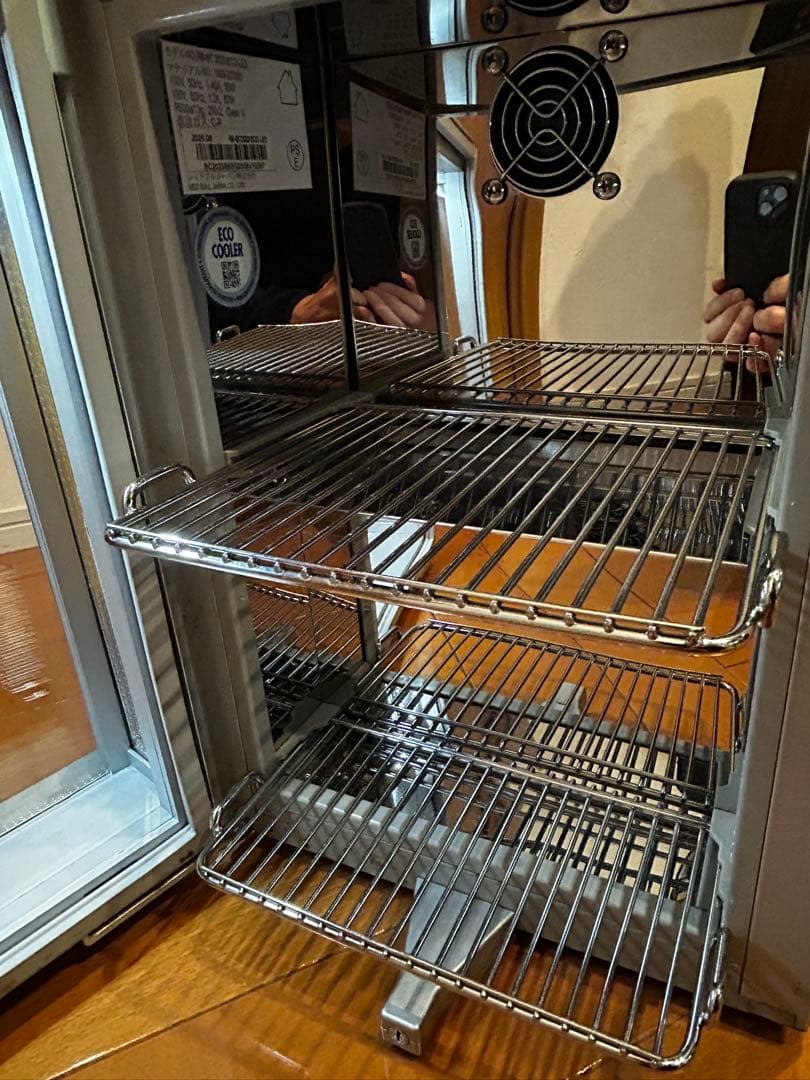 Red Bullレッドブル小型冷蔵庫 限定非売品 ショーケース　実働品　美品