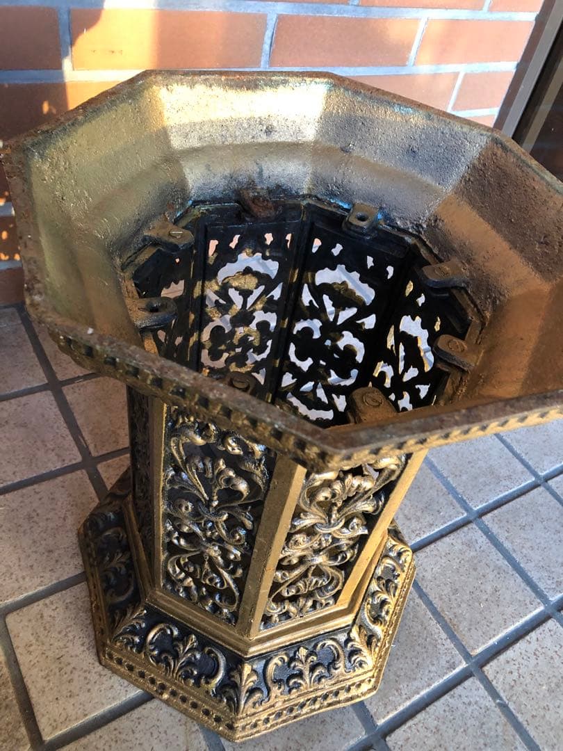 フラワースタンド　ヨーロピアン風　アンティーク調　ロココ調　コーヒーテーブル