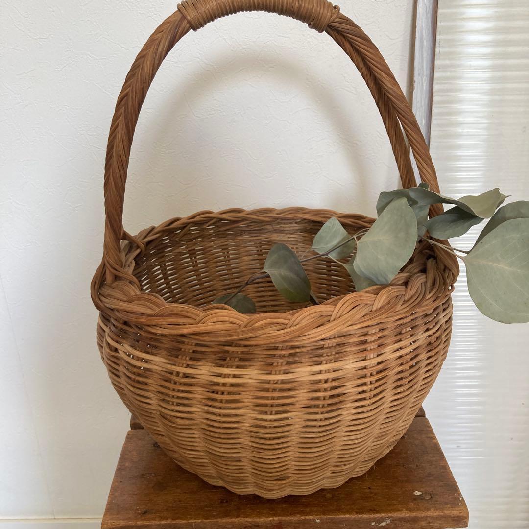 フランスパニエヴィンテージ籠　ラタン　バスケット