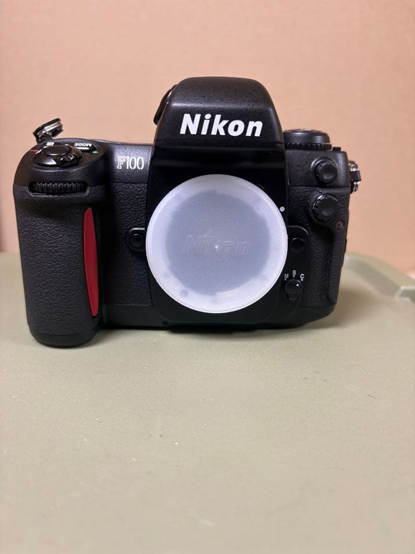 Nikon F100 フィルム一眼レフカメラ　完動品　極美品
