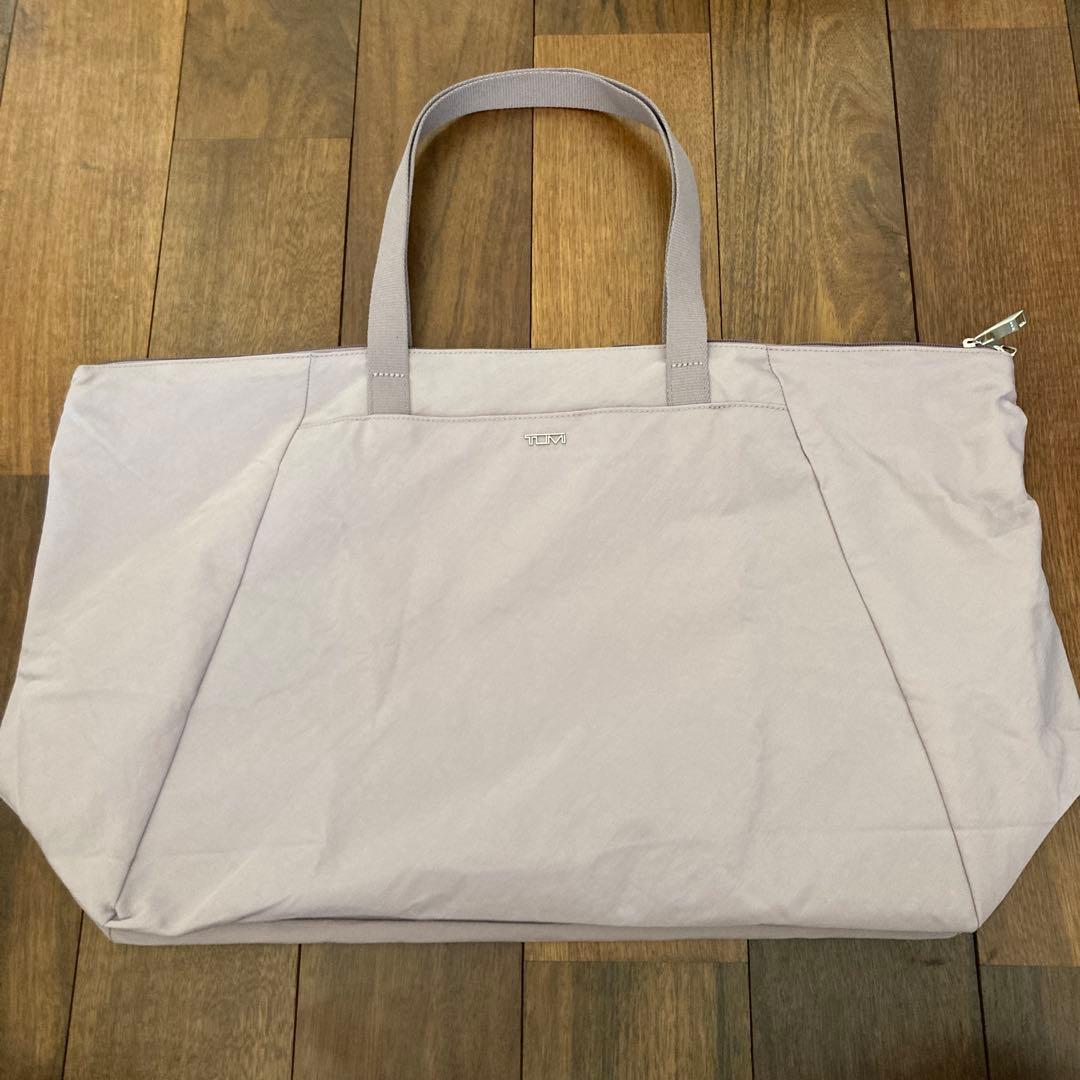 【新品未使用】TUMI 折りたたみバッグ ライトグレー