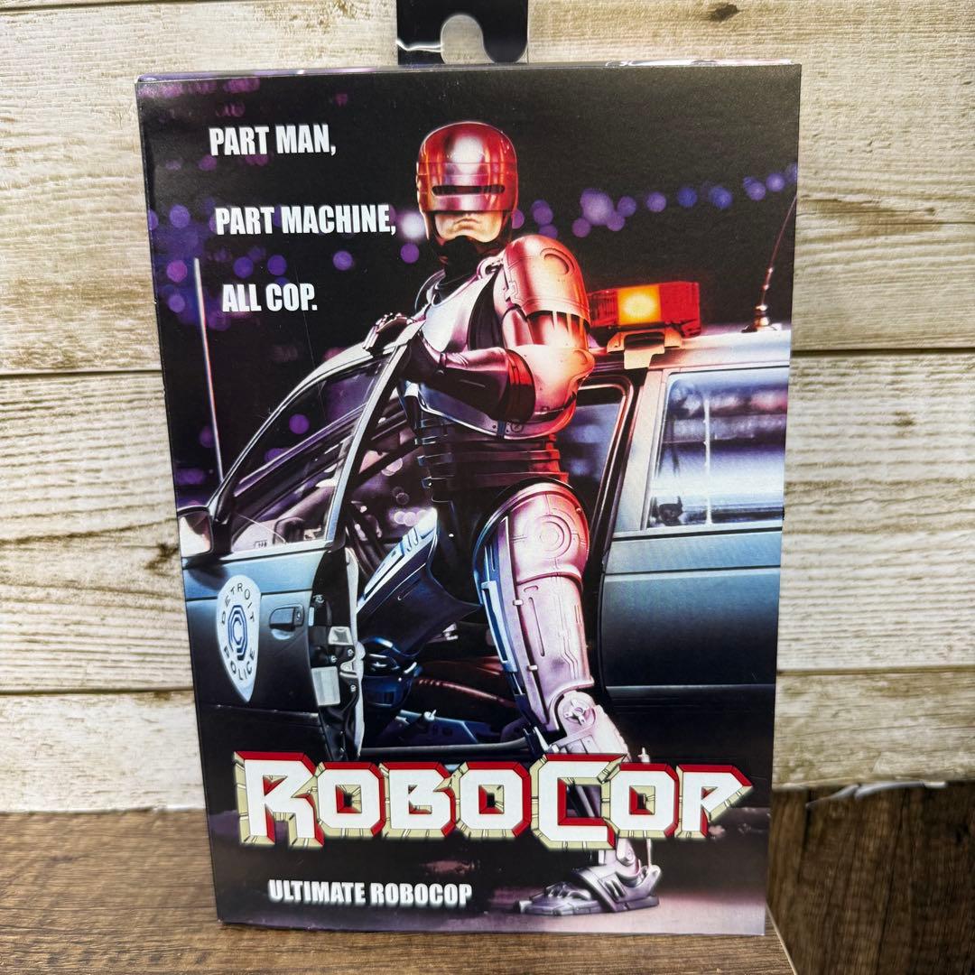 NECA RoboCop Ultimate フィギュア