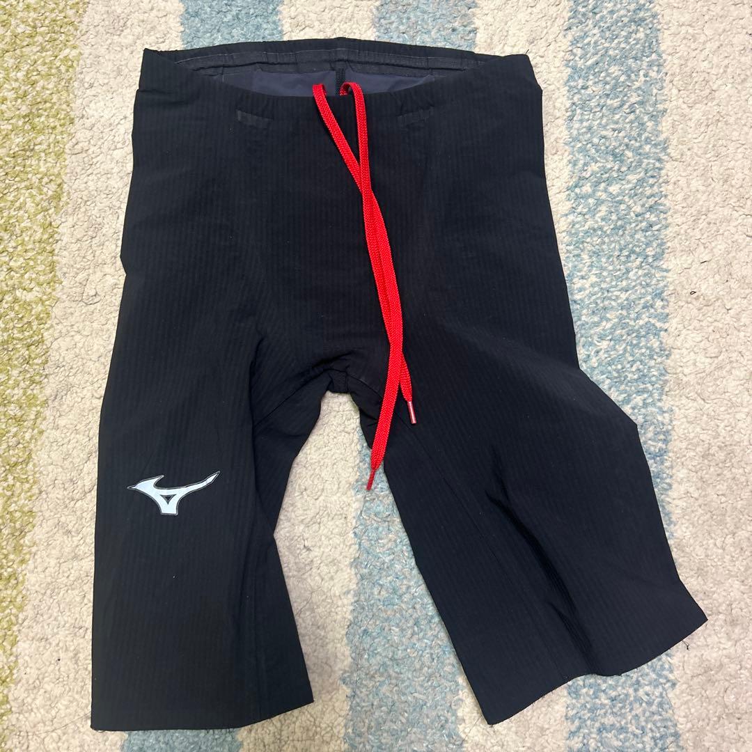 美品⭐︎Mizuno ブラック競泳水着 ストライプ　Ｍサイズ