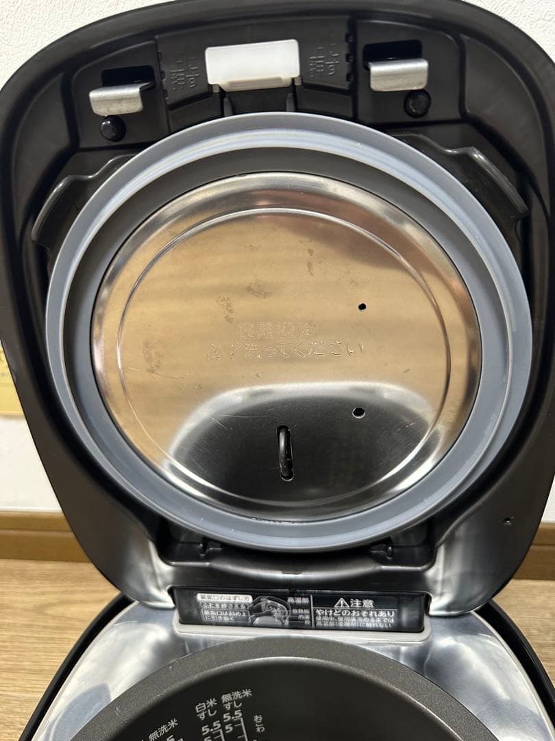 東芝 5.5合 真空圧力IH ジャー炊飯器 RC-10VSP 2020年製