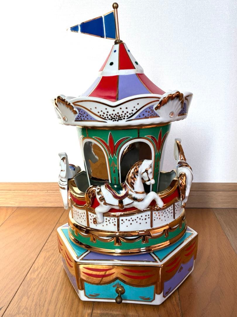 サントリー プレステージ25メリーゴーランド 陶器ボトルのみ オルゴール付き