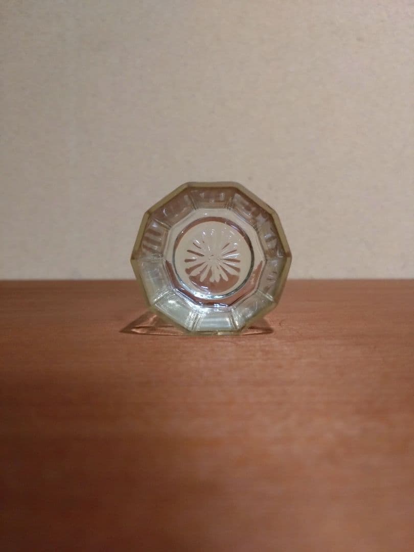 明治ガラス 型吹 10角 猪口