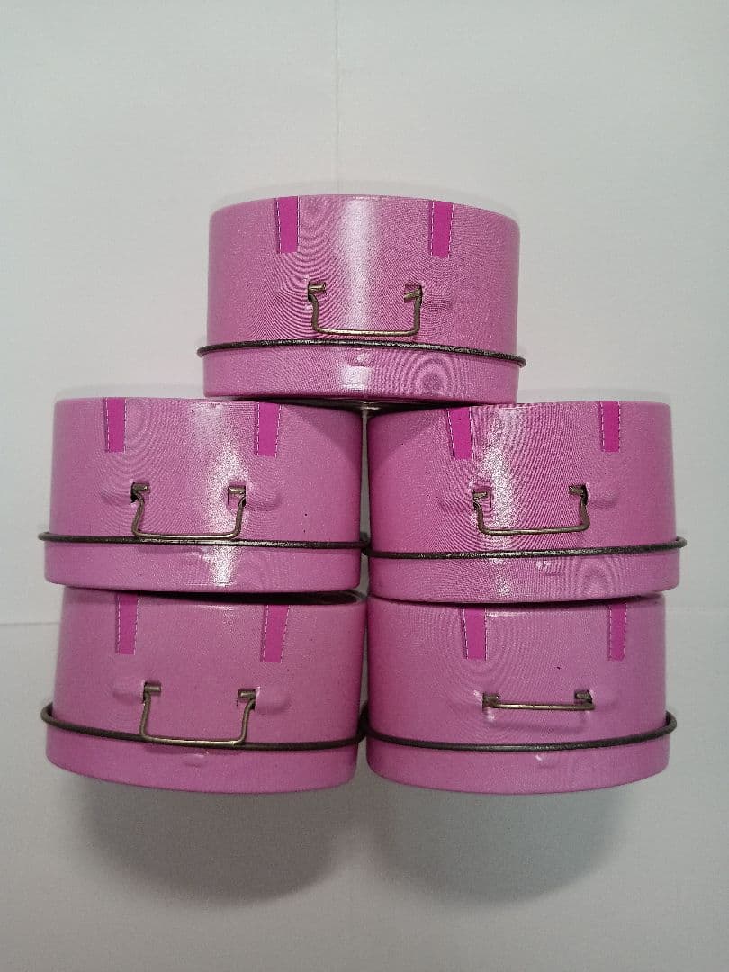 ハッピー　ハローキティ　世界　子犬のお散歩　ファスナーマスコット　6種