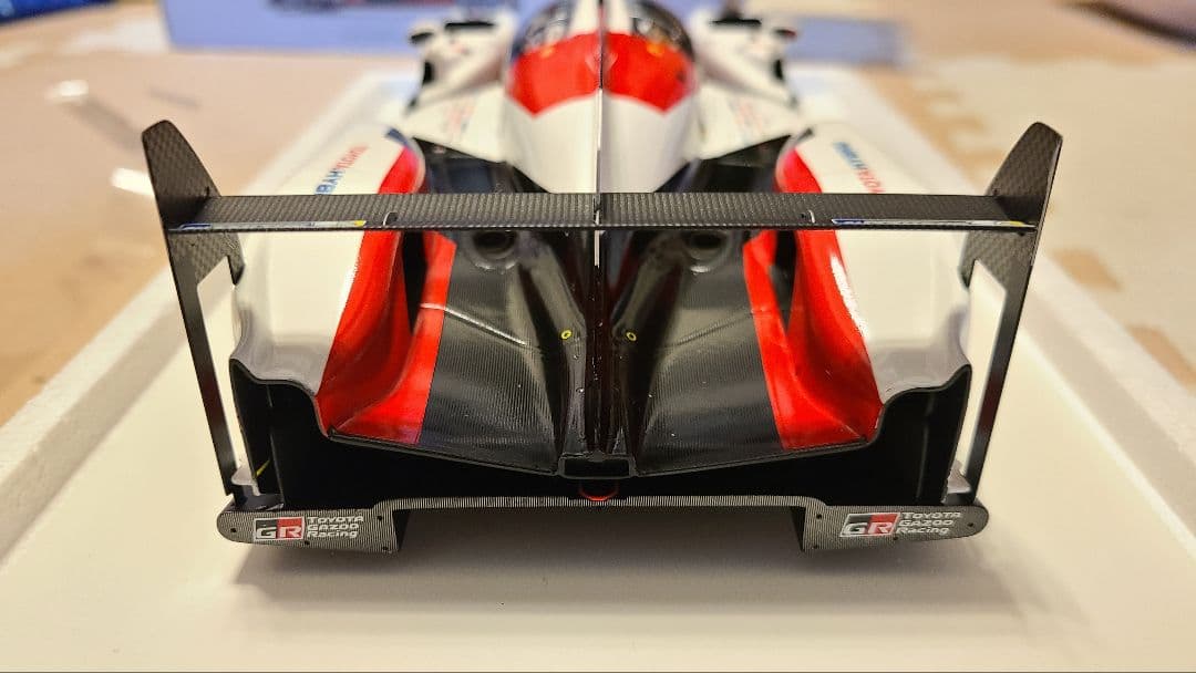 トヨタ TS050 HYBRID 1/18 DENSO　SPARK　スパーク