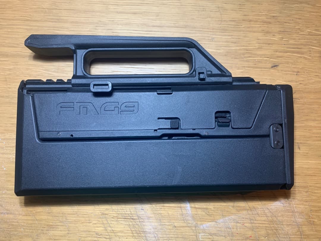 AEGIS CUSTOM FMG-9東京マルイG18C 組み込み済み