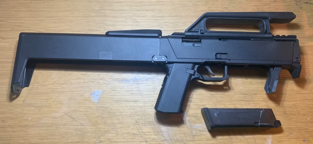 AEGIS CUSTOM FMG-9東京マルイG18C 組み込み済み