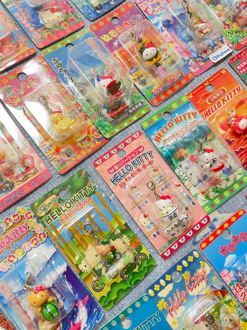 ハローキティ ファスナーマスコットキーホルダー 70個 その他8個