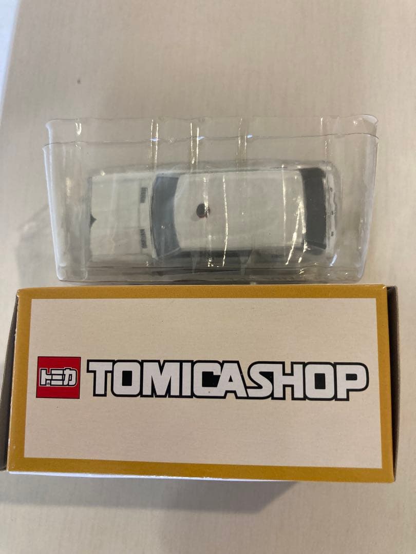 TOMICALIMITED ニッサンスカイラインバン　3台