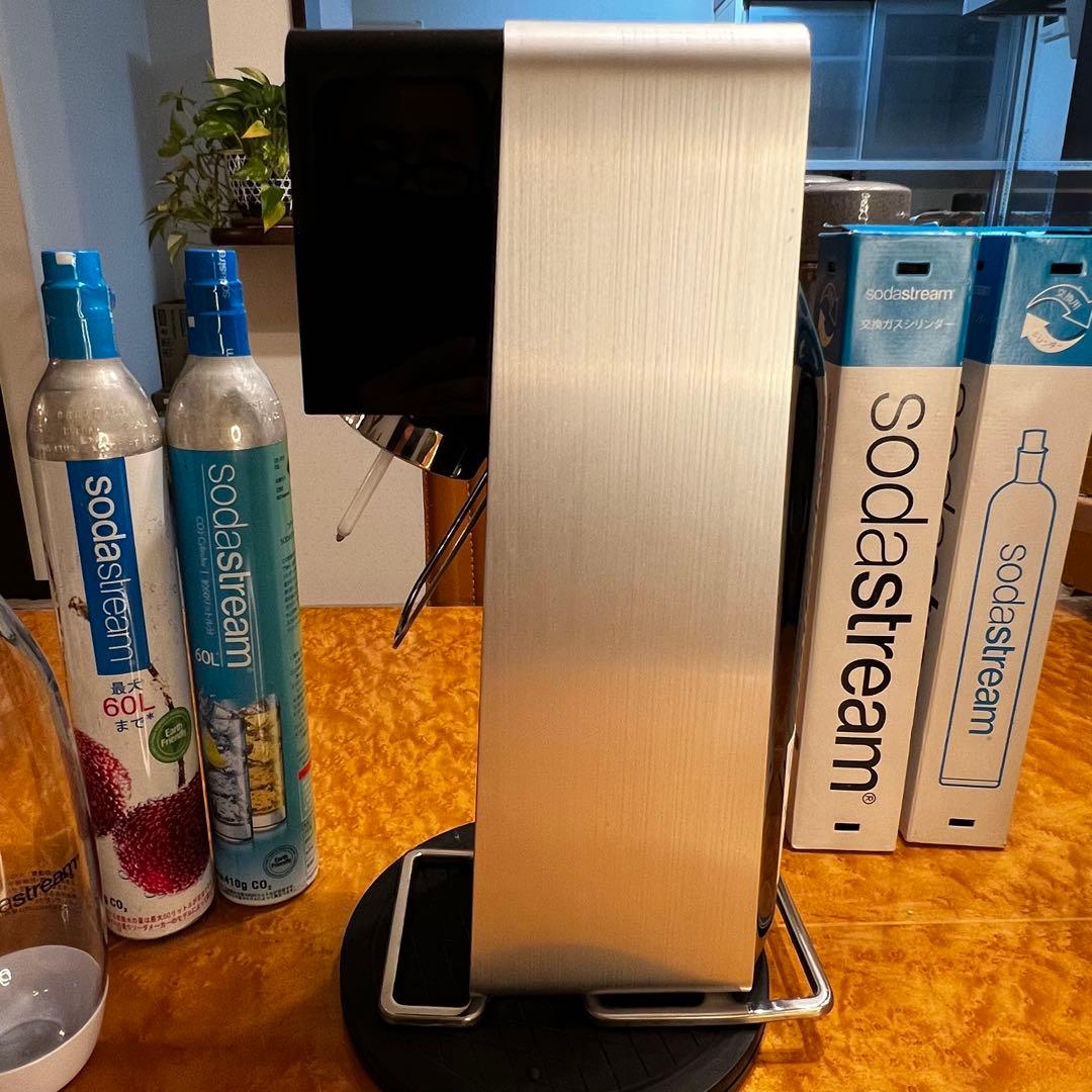 年末年始セール　ソーダストリーム パワー ガスシリンダー2本　1Lボトル1本付