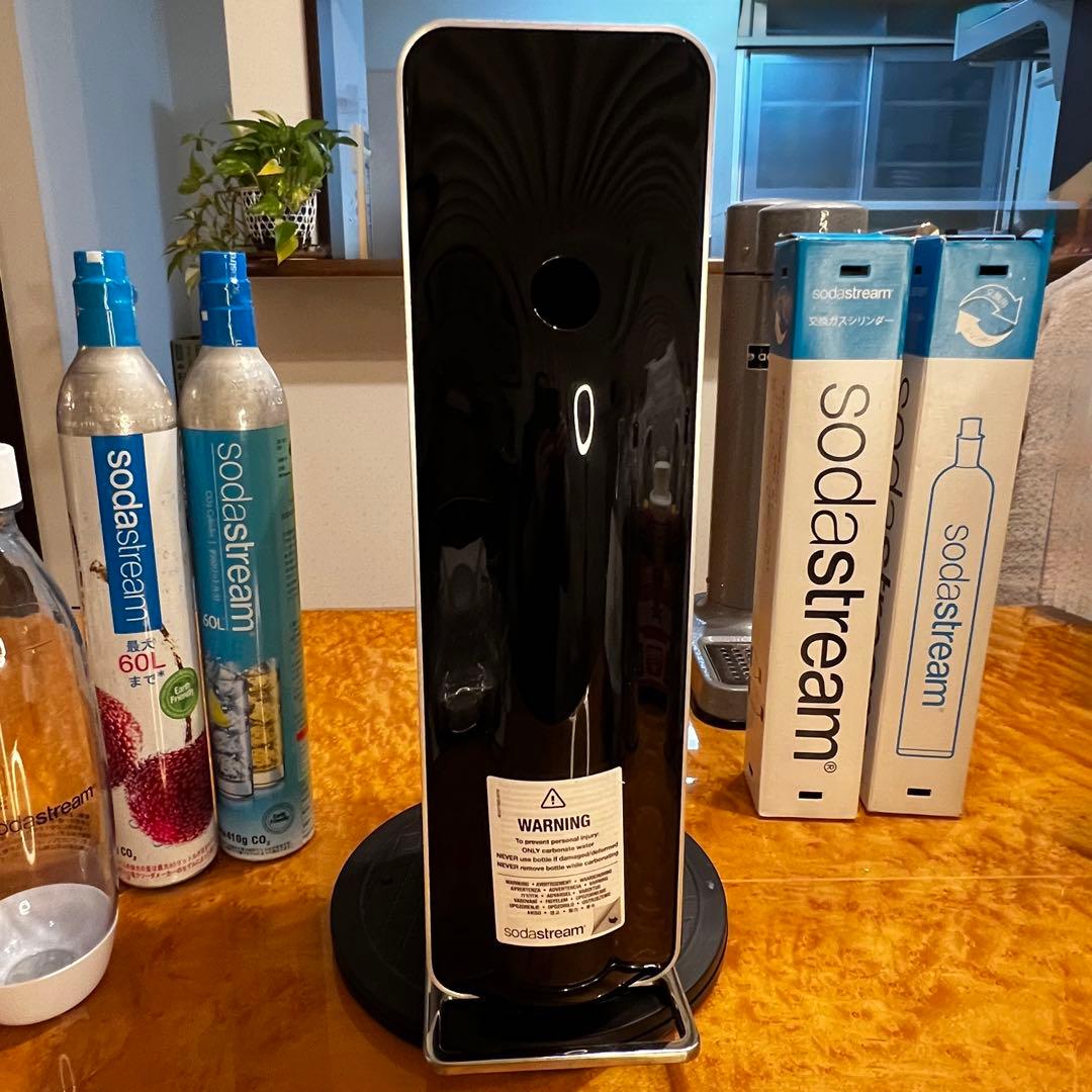 年末年始セール　ソーダストリーム パワー ガスシリンダー2本　1Lボトル1本付