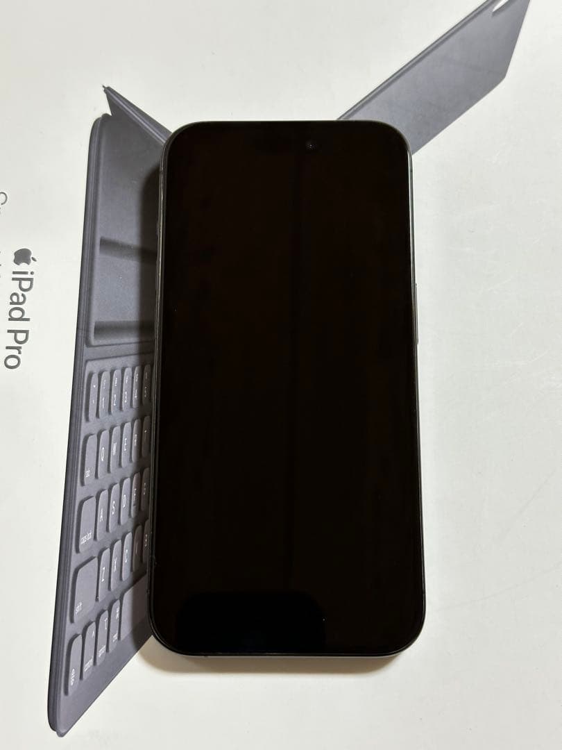 [美品] IPhone 15 Pro 128G ブラックチタニウム