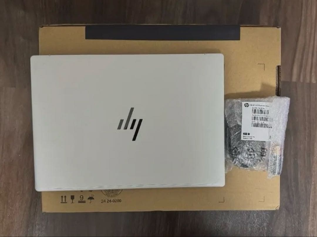 HP Pavilion Aero 13-bg Ryzen5（マウス付き）