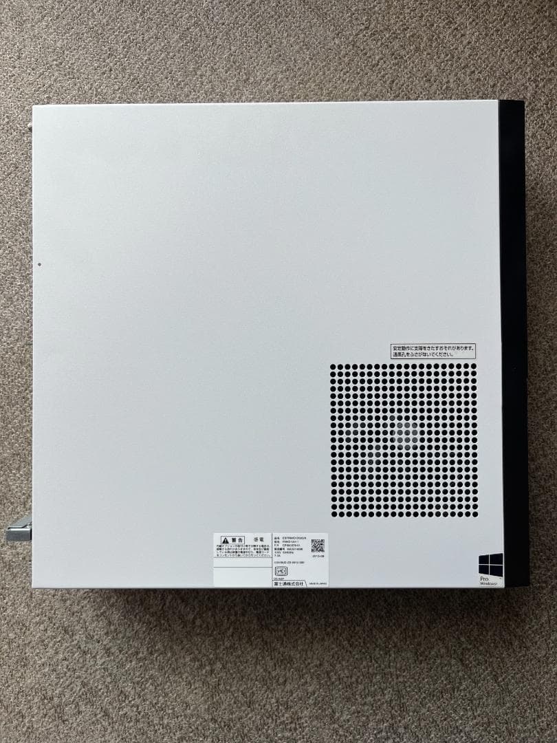 デスクトップパソコン　ESPRIMO FMV-D583/ K