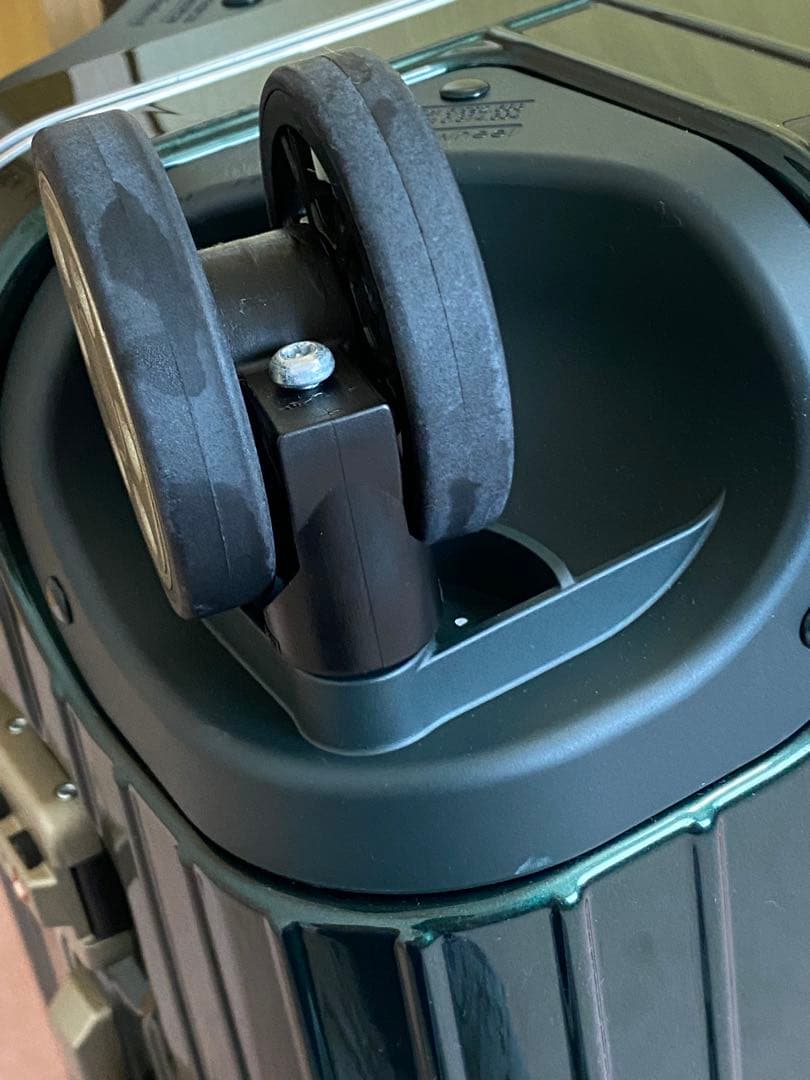 週末セール　リモワ　リンボ