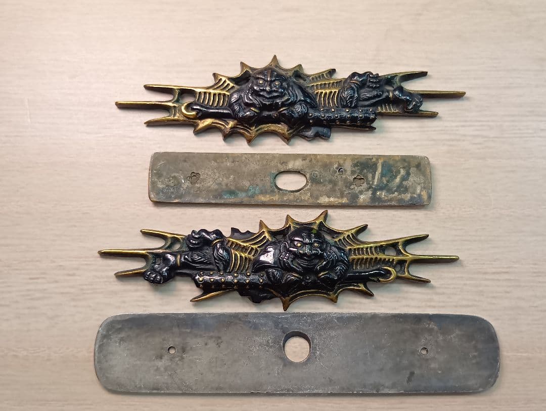 煙草入れ前金具／大目貫／蜘蛛仙人