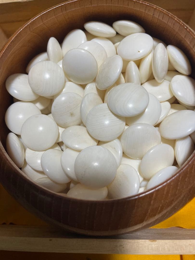 碁石　蛤　那智黒　高級囲碁　白石　黒石碁笥付き　桐箱