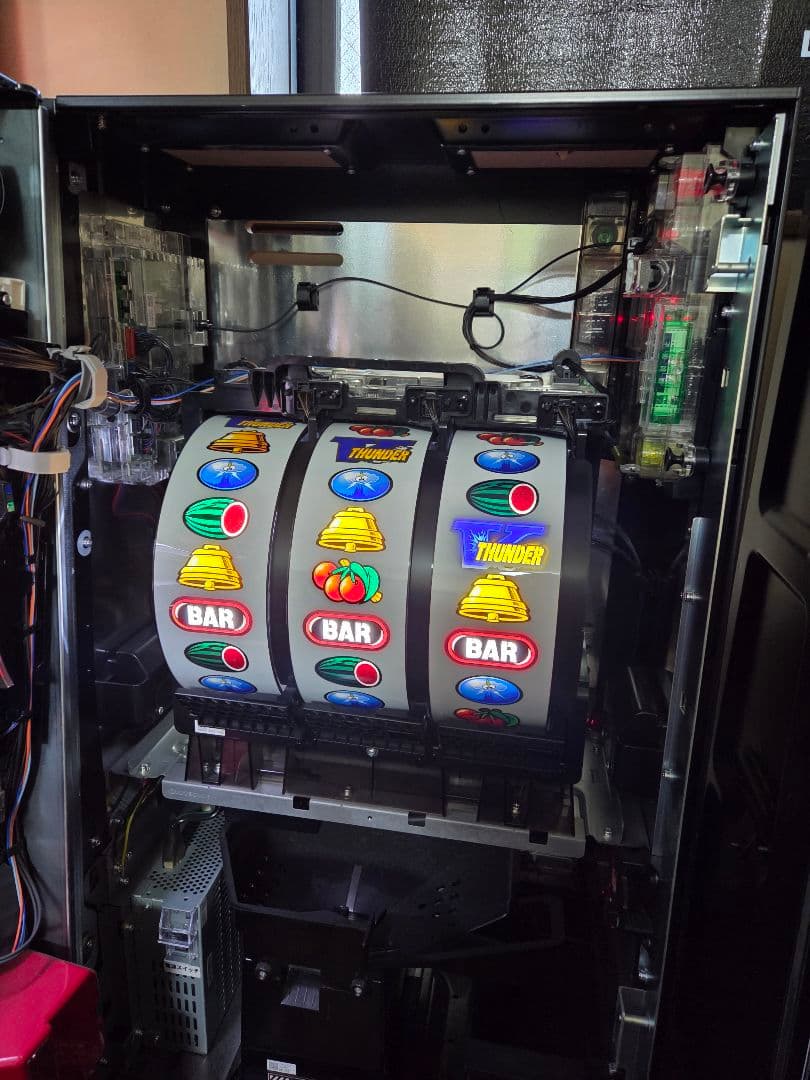 サンダーV　ライトニング　実機　送料無料