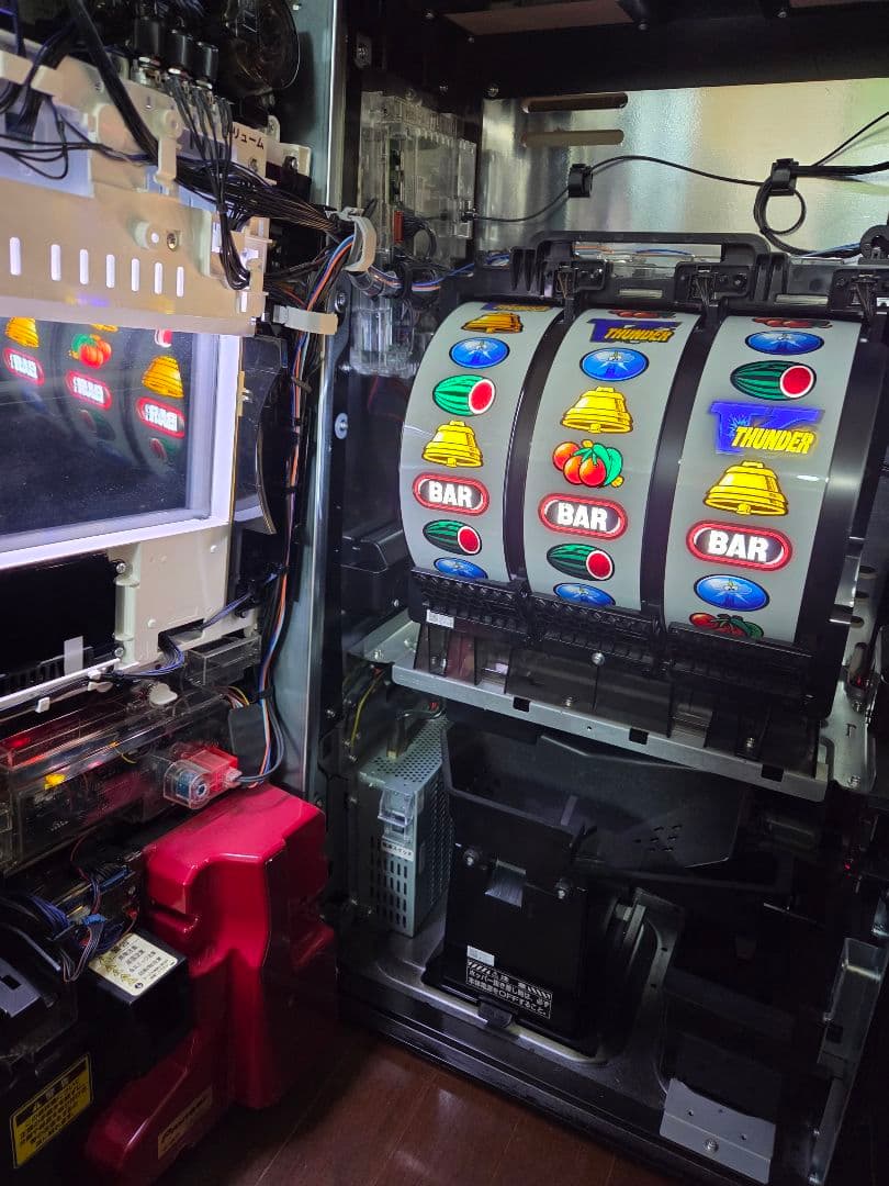 サンダーV　ライトニング　実機　送料無料