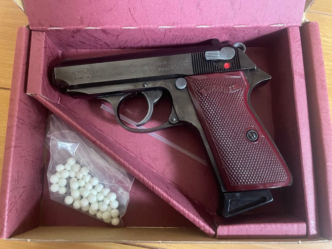 マルゼン ワルサーppk/s ブラックメタル仕上げ プラスティック製ガスガン