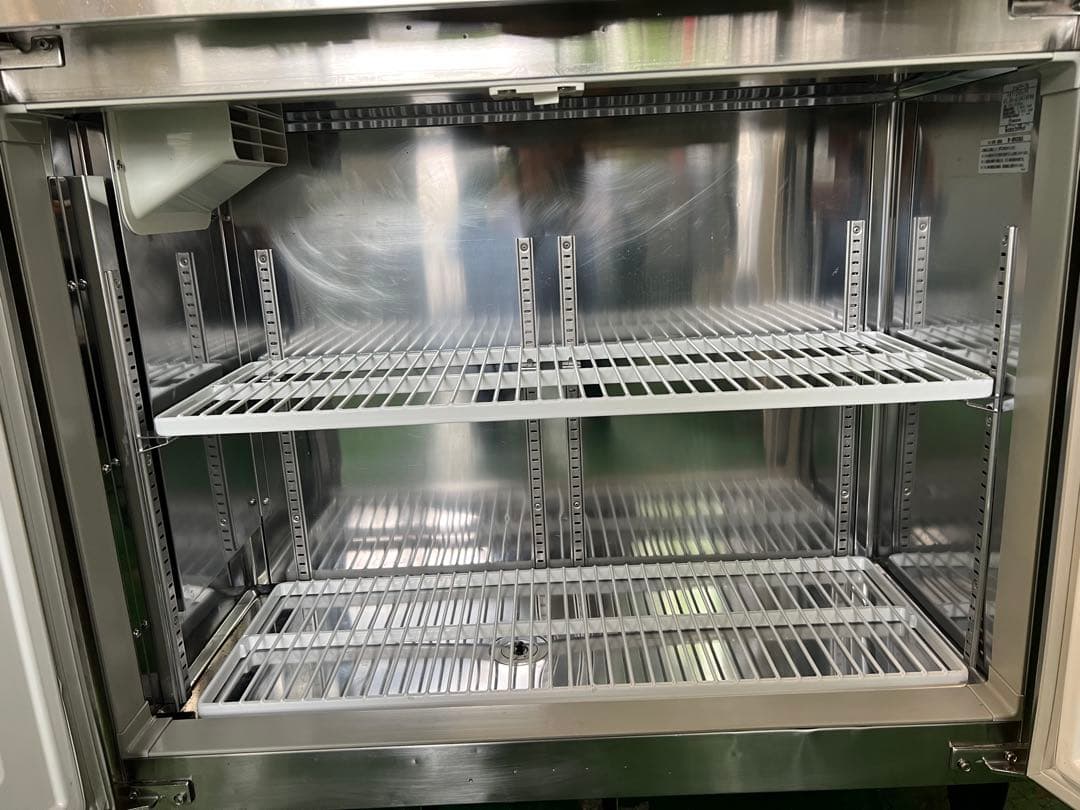 2007年フジマックテーブル形冷蔵庫 141L