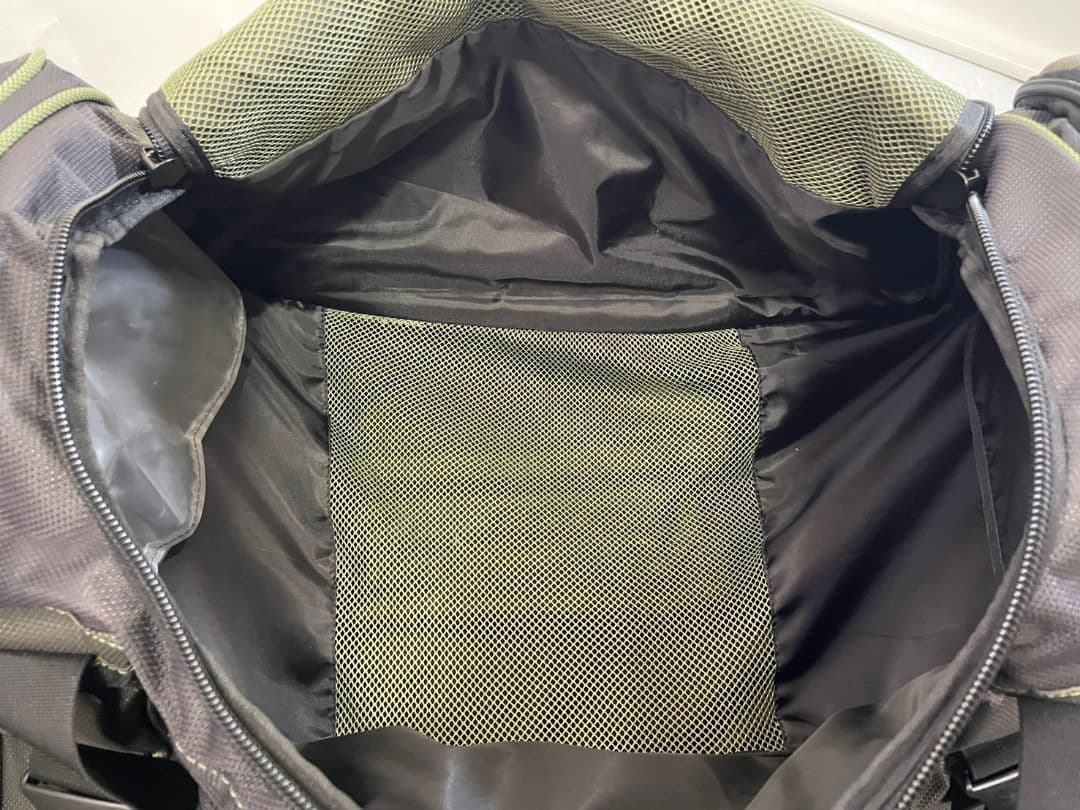 FUL　キャリーバッグ　スーツケース　黒