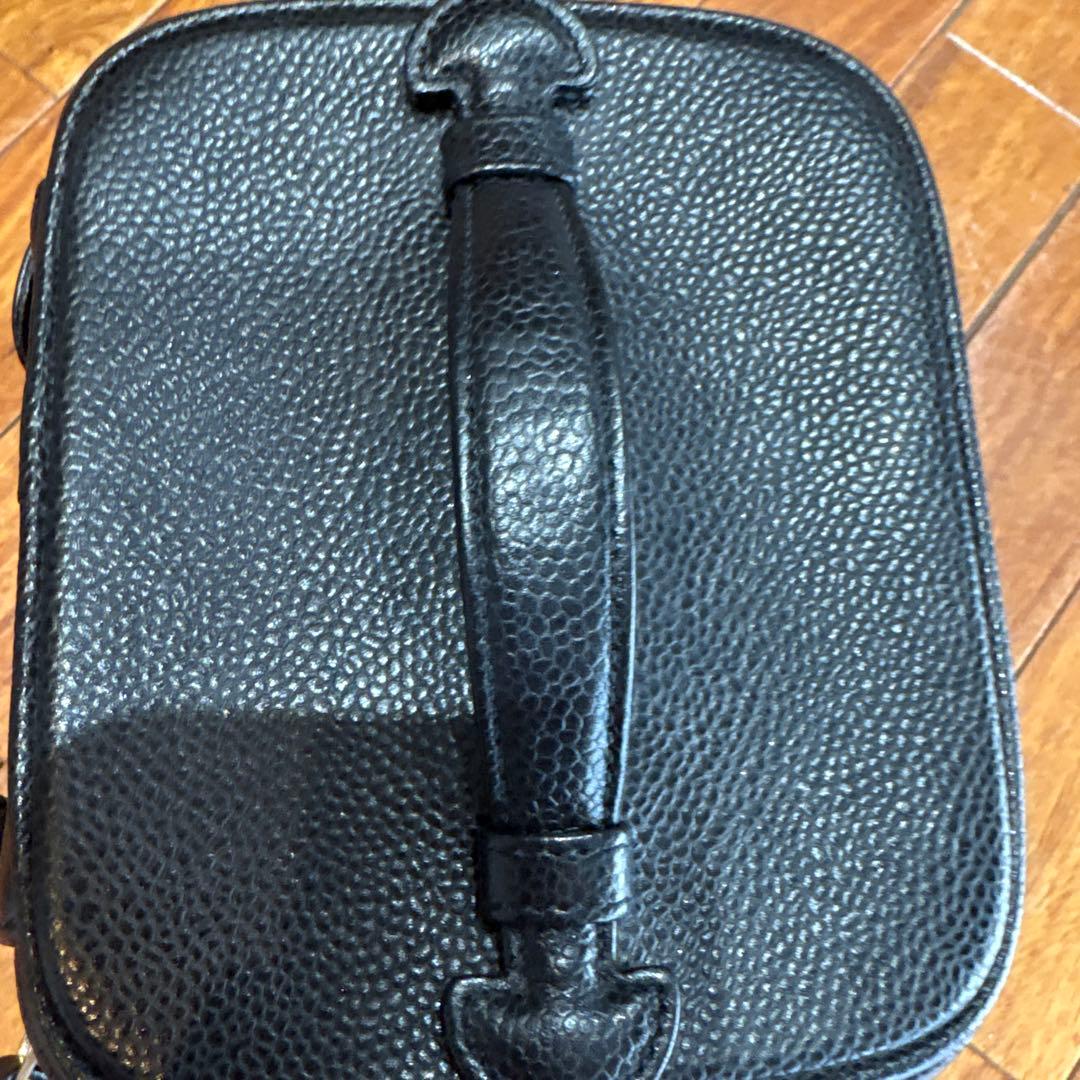 CHANEL ブラックレザー ハンドバッグ