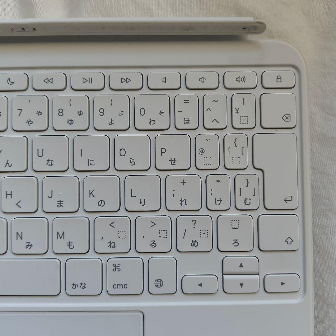 アップル　Magic Keyboard Folio