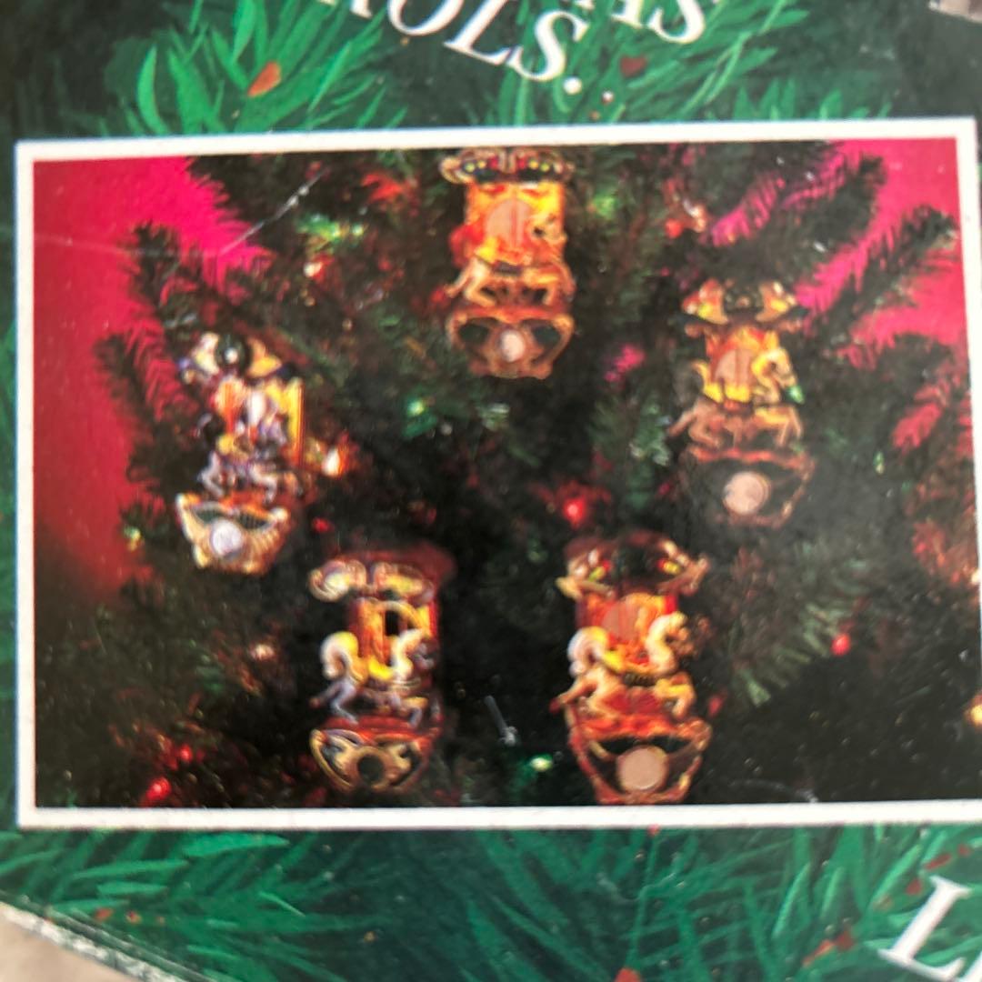 HOLIDAY CAROUSEL ライト付き音楽キャラセル