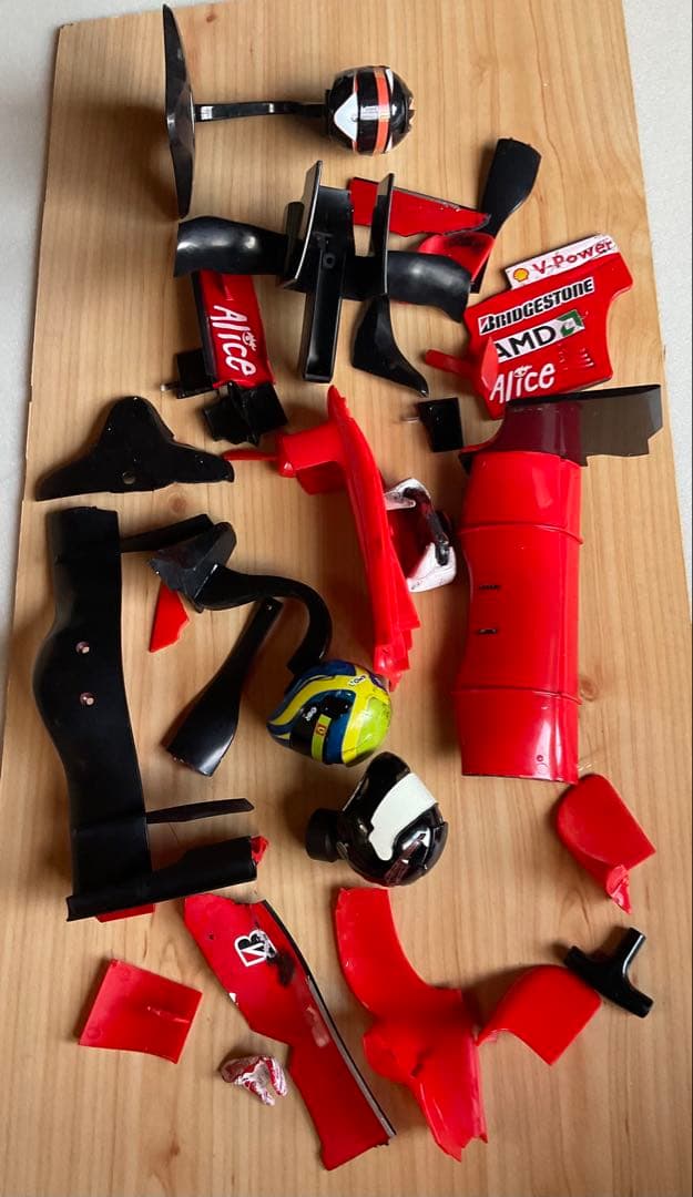 ディアゴスティィーニ　フェラーリ7/1 スケール　エンジンラジコンカー