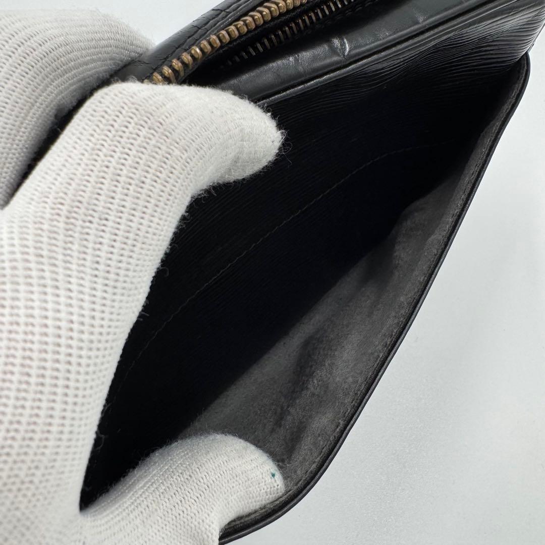 ルイヴィトン エピ トロカデロ24 レザー ショルダーバッグ 斜めがけ ブラック