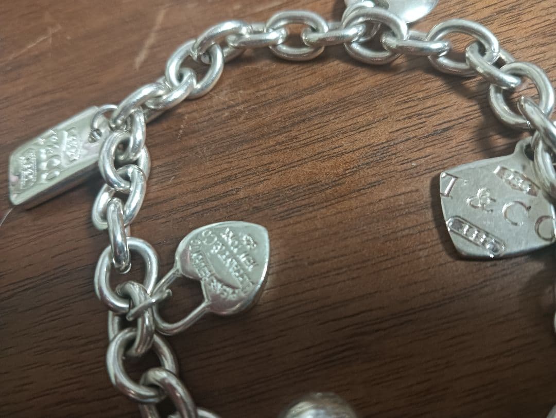 専用大特価◆TIFFANY＆Coティファニーシルバー チャーム付き ブレスレット