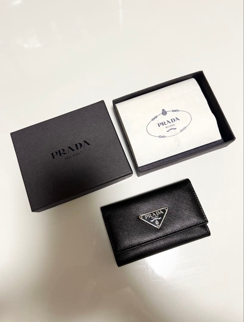 PRADA プラダ サフィアーノ レザー キーケース 6連ブラック 黒