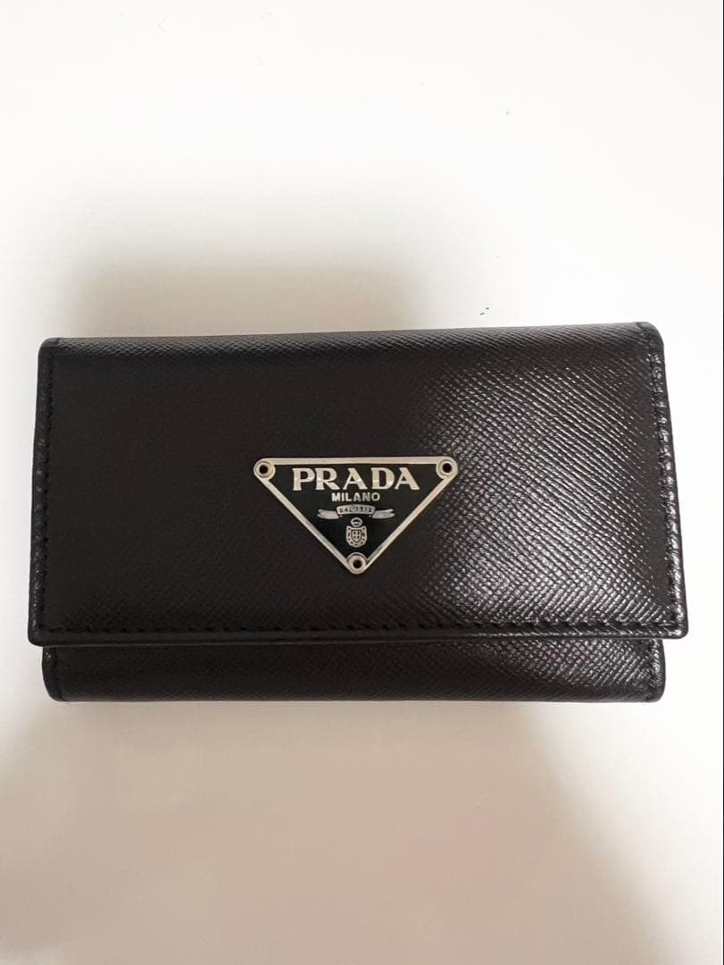 PRADA プラダ サフィアーノ レザー キーケース 6連ブラック 黒