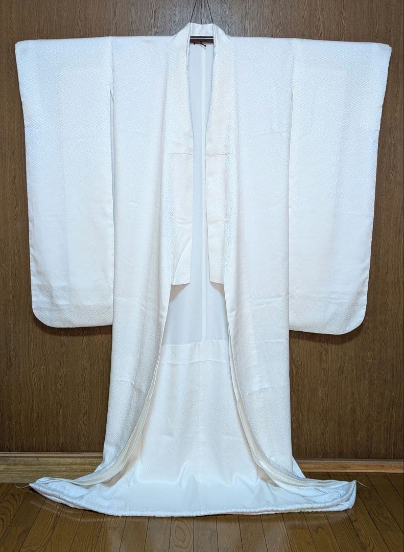 和装婚礼花嫁様 白無垢セット 赤フキ比翼