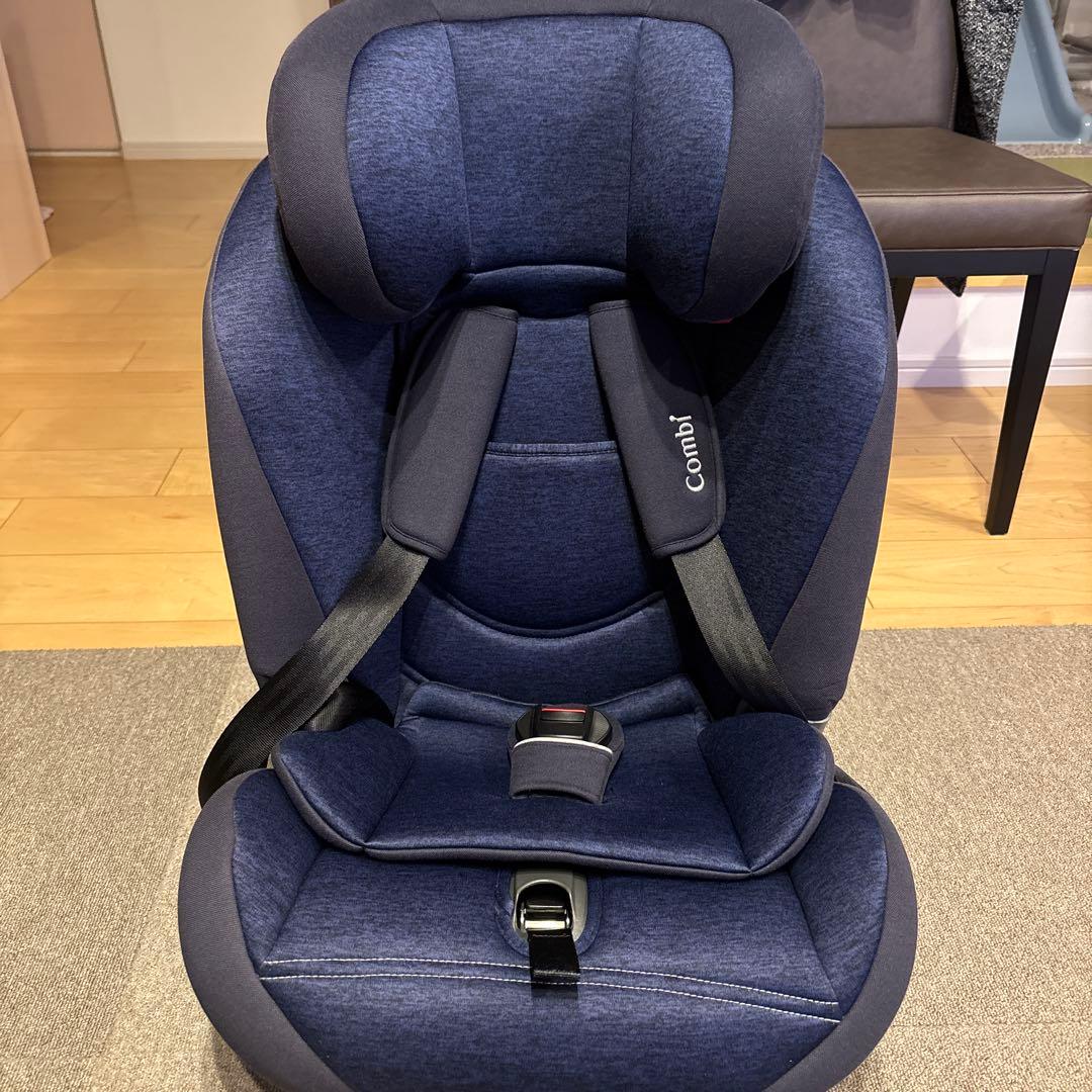 極美品Combi ISOFIXチャイルドシート ネイビーセイブトレック②
