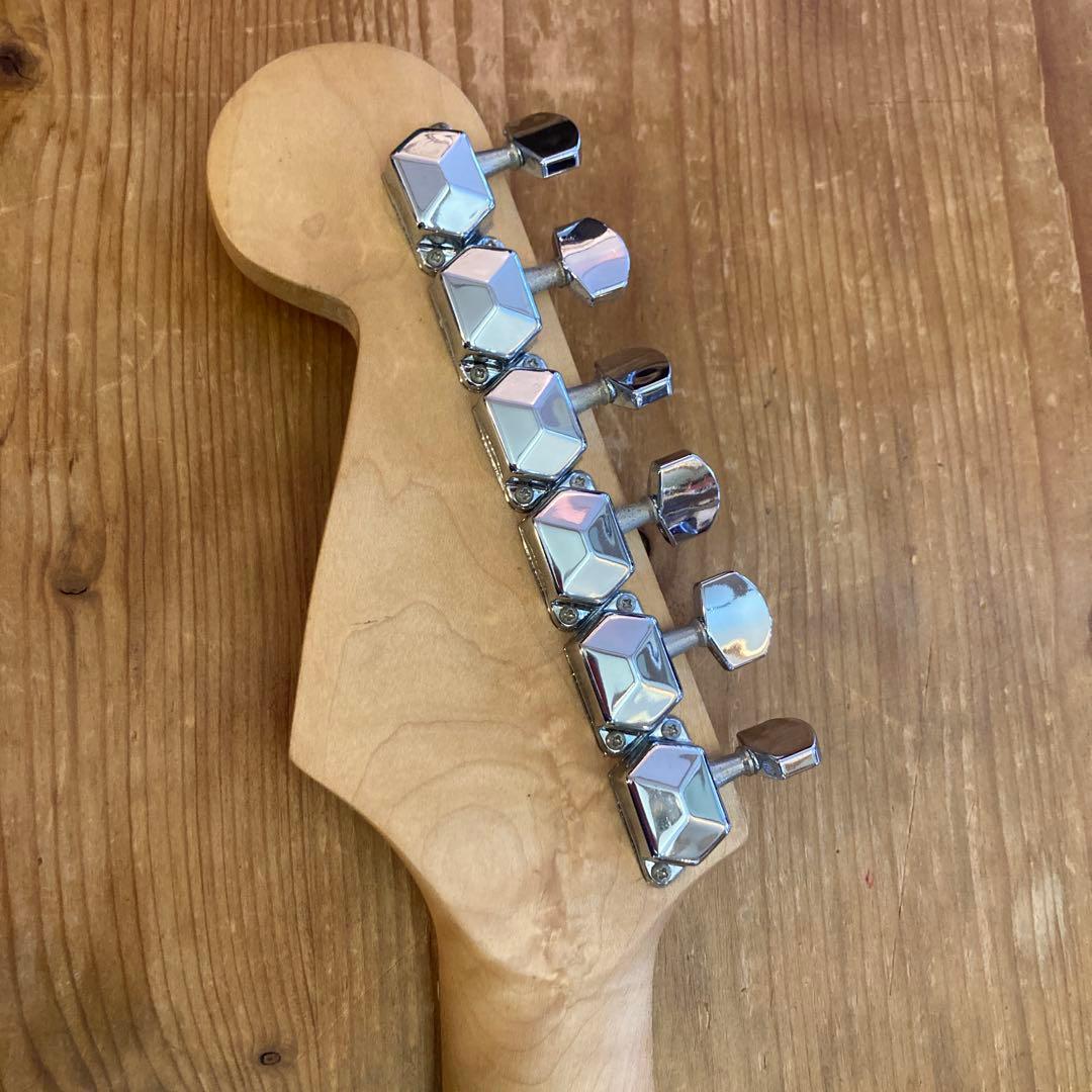 エレキギター　ストラトタイプ