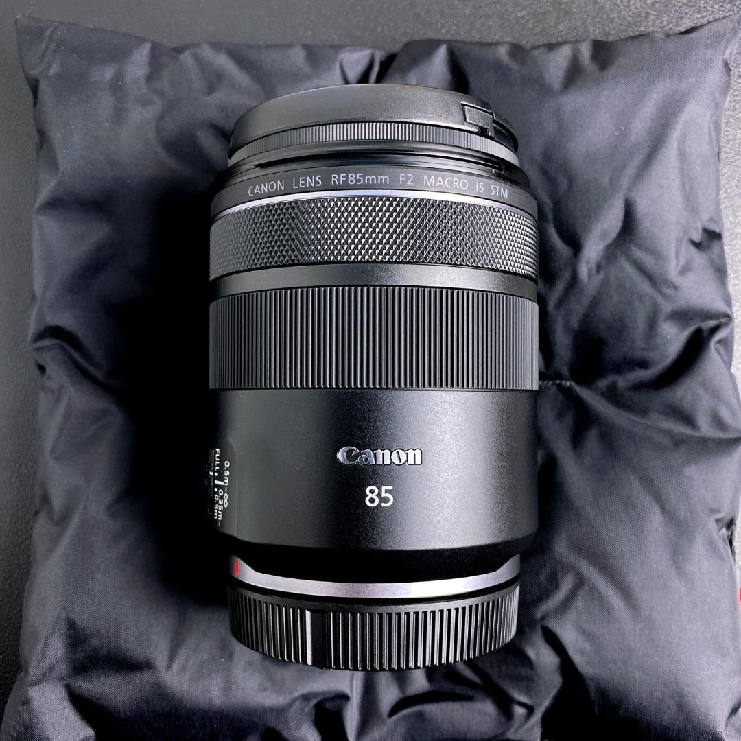 CANON RF 85mm F2 MACRO IS STM　ET-77付き