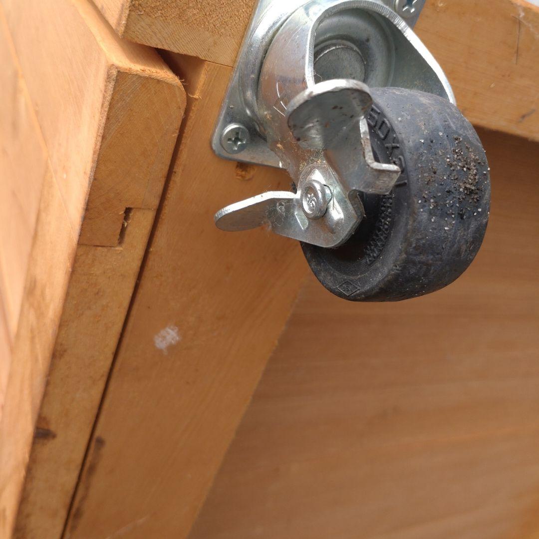 【送料込み】木製キャビネット・サイドボード　収納　DIY台