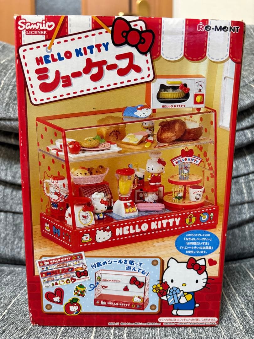 ハローキティ ショーケース 小物セット