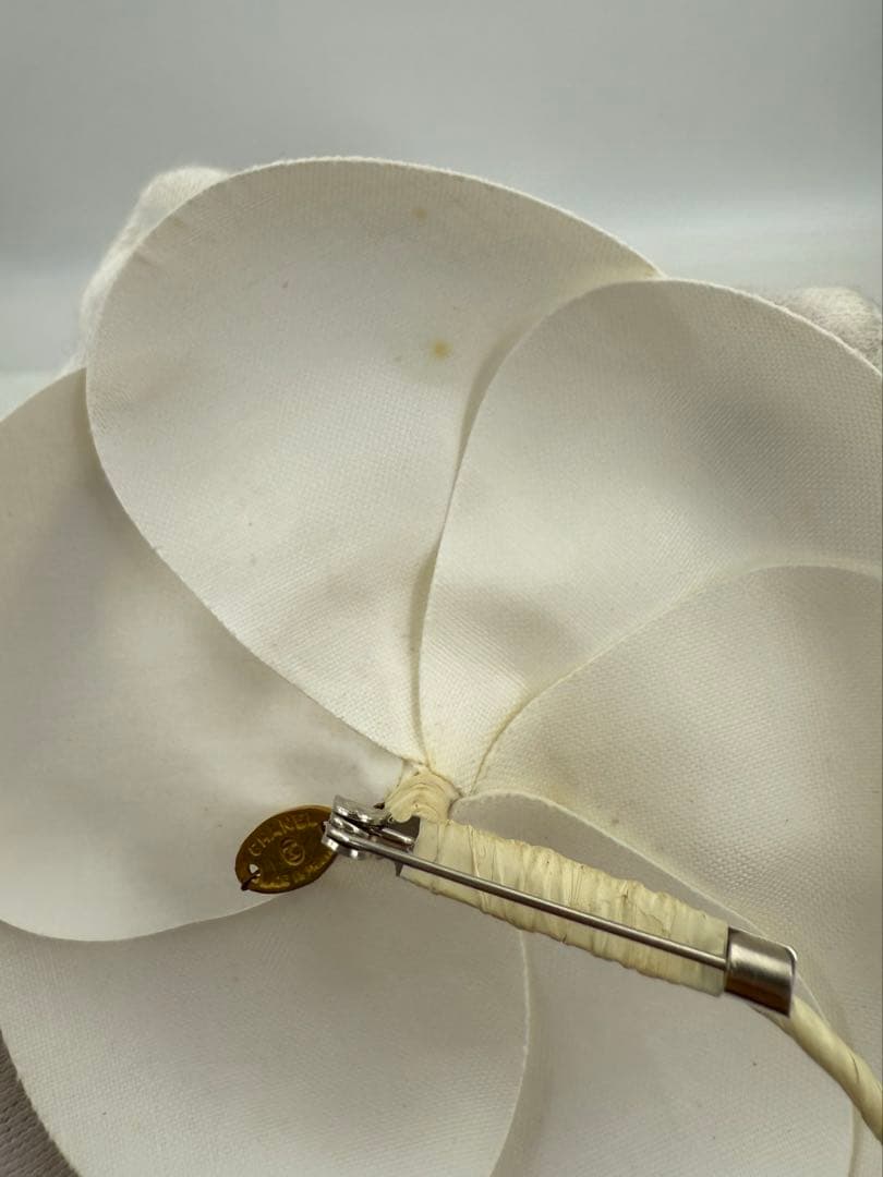 CHANEL シャネル カメリア フラワー コサージュ ブローチ　箱付　豆あり